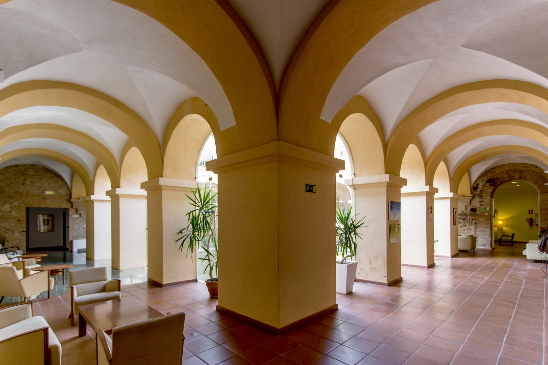 Patio interior Hotel 4* Hospedería Valle del Ambroz