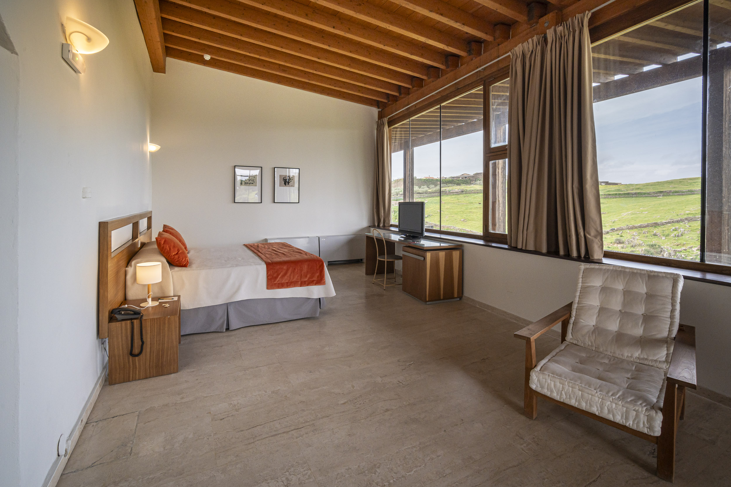 Habitación Junior Suite en Hotel 4* Conventual de Alcántara (Extremadura)