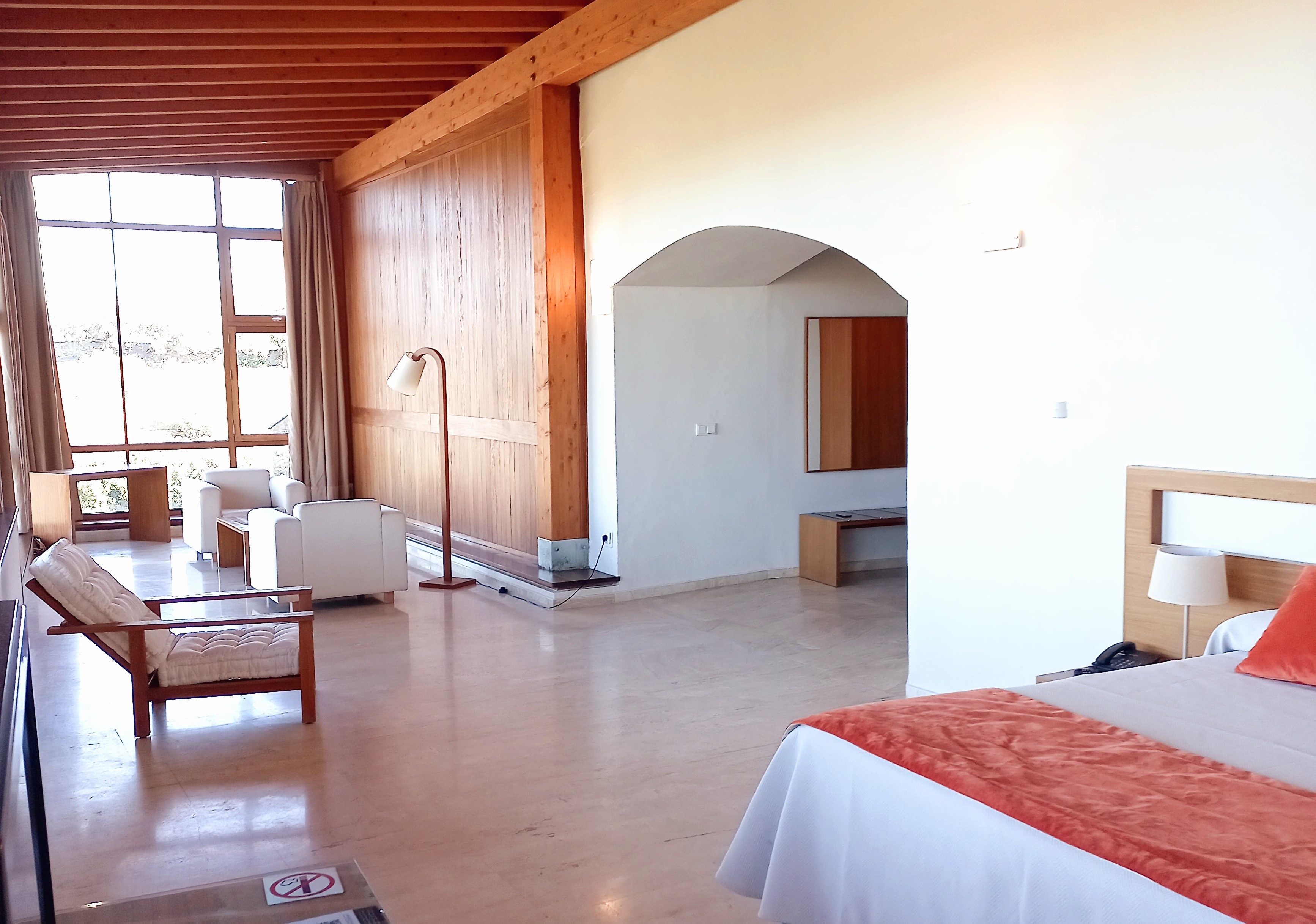 Habitación Junior Suite en Hotel 4* Conventual de Alcántara (Extremadura)