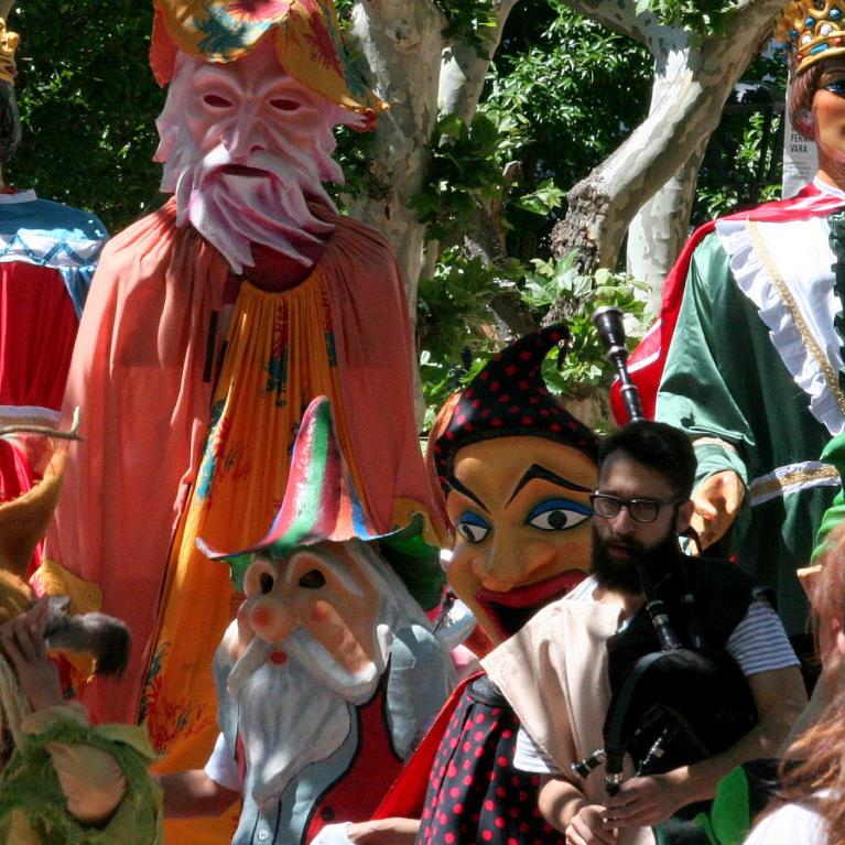 Globetrotters and Puppet Festival